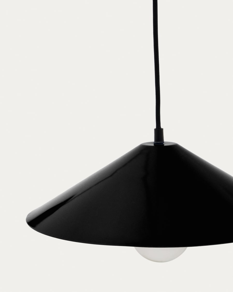 Wandleuchte Kally aus Metall mit schwarz lackiertem Finish