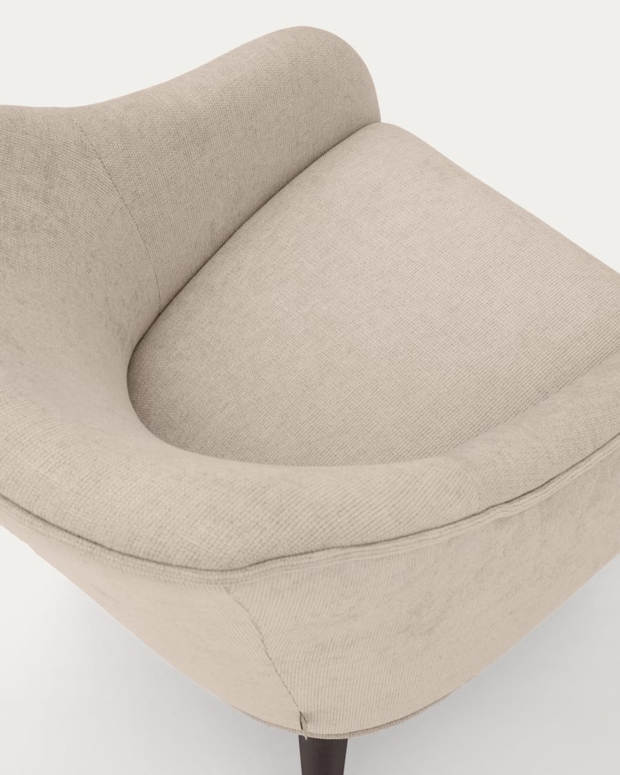 Poltrona Bobly beige e legno massello di faggio con finitura wengè FSC Mix Credit