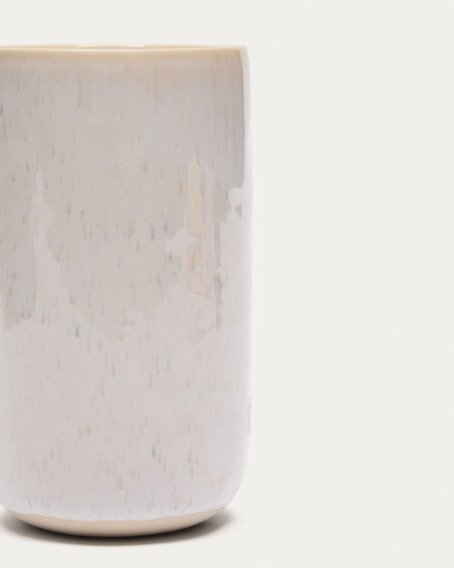 Tall white ceramic Uilo cup