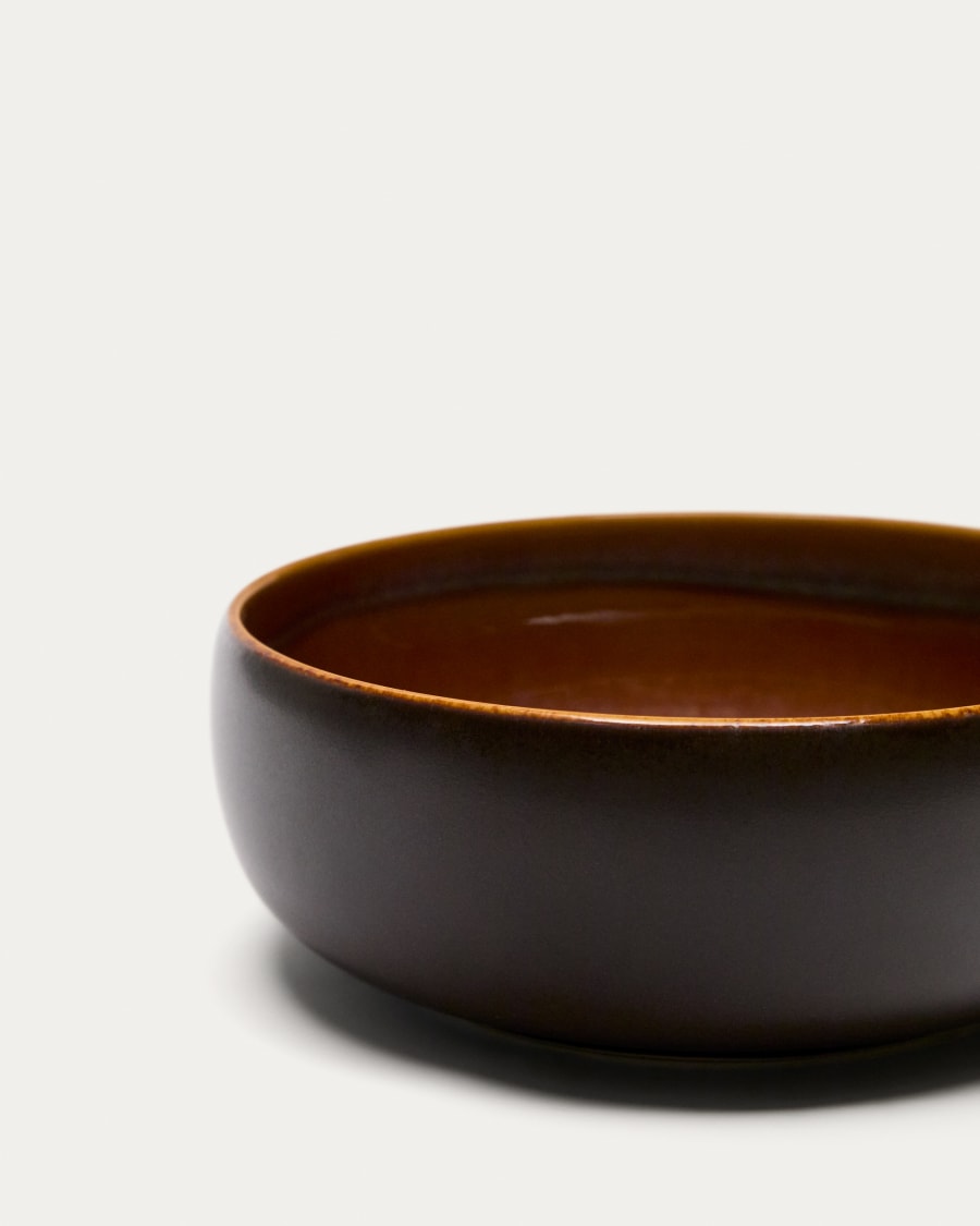 Small brown ceramic Uilo bowl