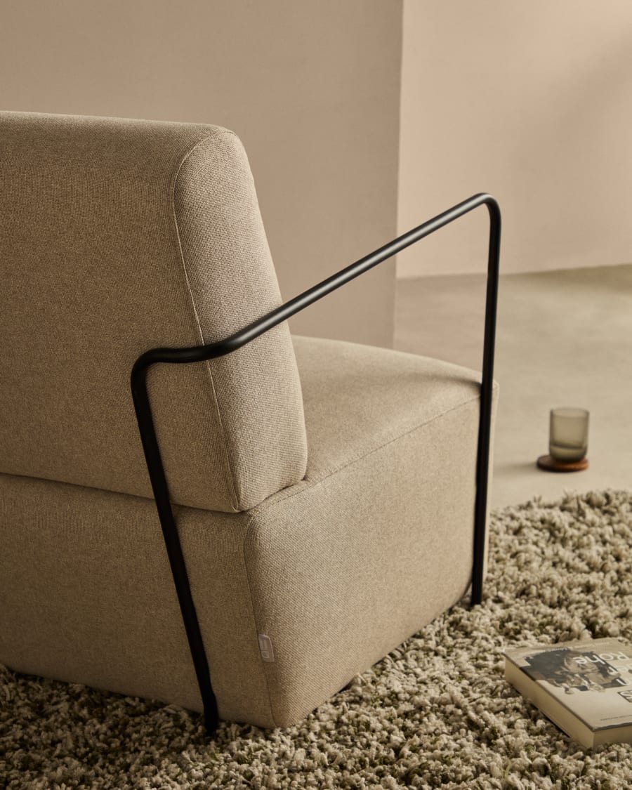 Gamer beige armchair with metal in a matte black painted finish