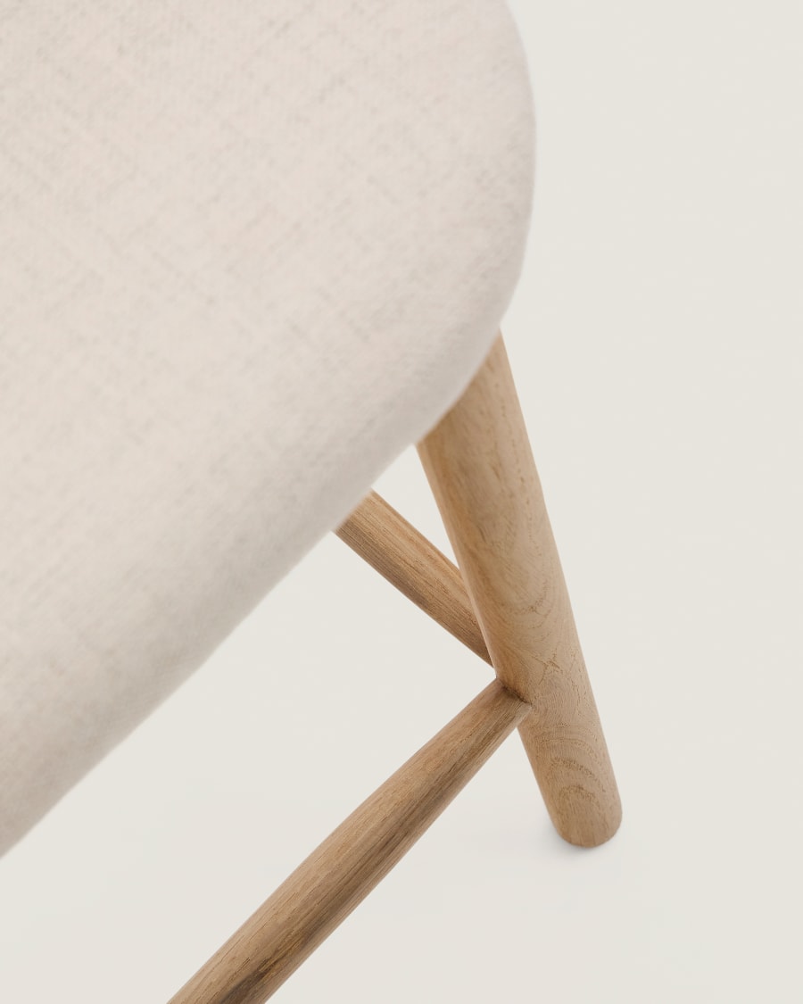 Helda stool in beige chenille and solid oak wood FSC Mix Credit 65 cm