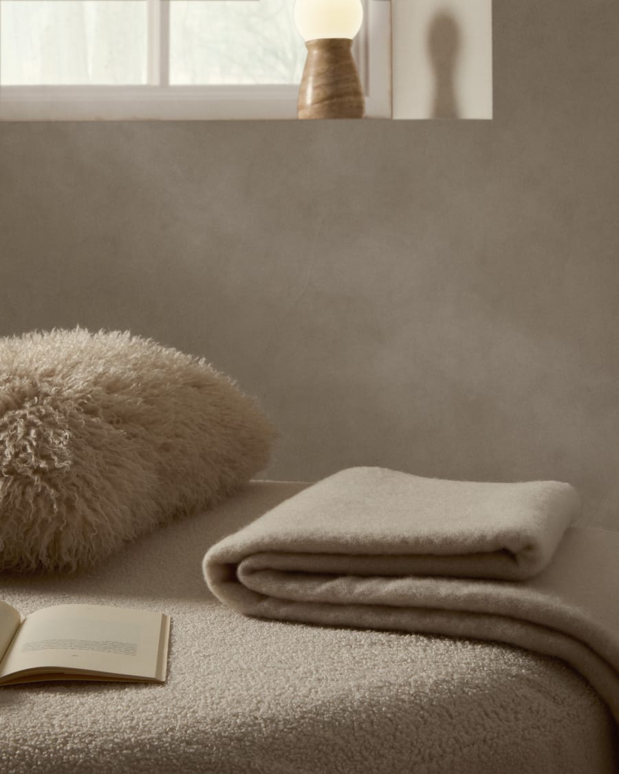 Hura blanket made of ecru wool with fringes 170 x 130 cm