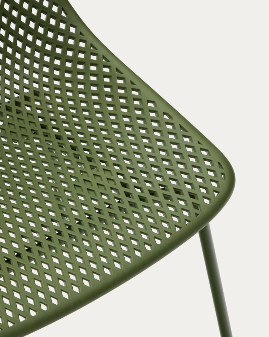 Quinby outdoor chair with green steel legs