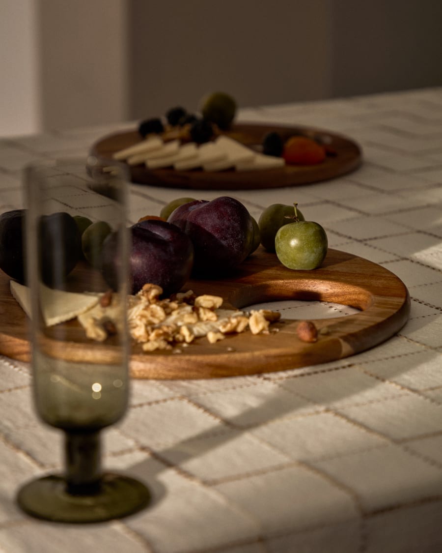 Klot large serving board made of acacia wood FSC 100%