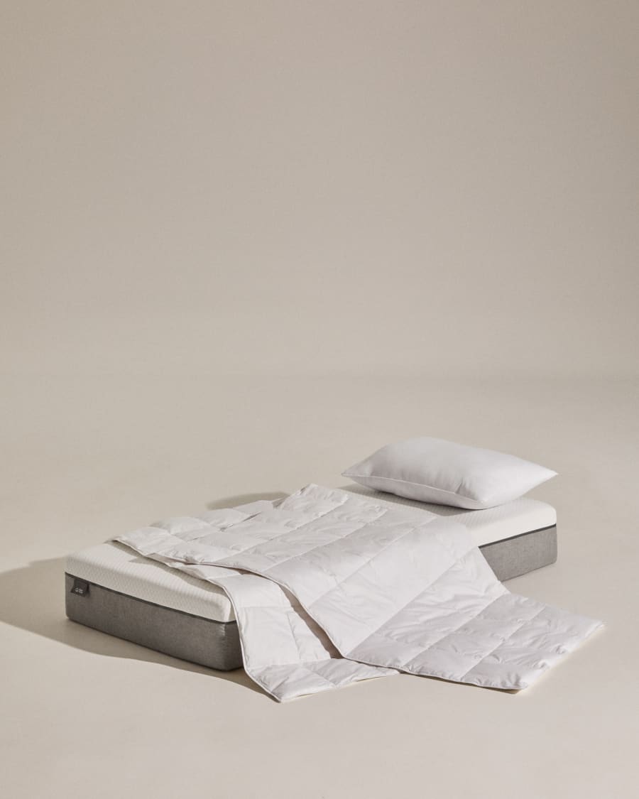 Atra 70% down and 30% feathers duvet for 80 / 90 cm bed made in Spain