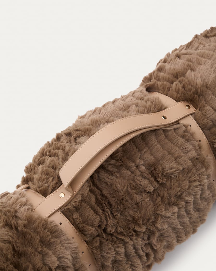 Afni cut fur effect blanket, 130 x 170 cm