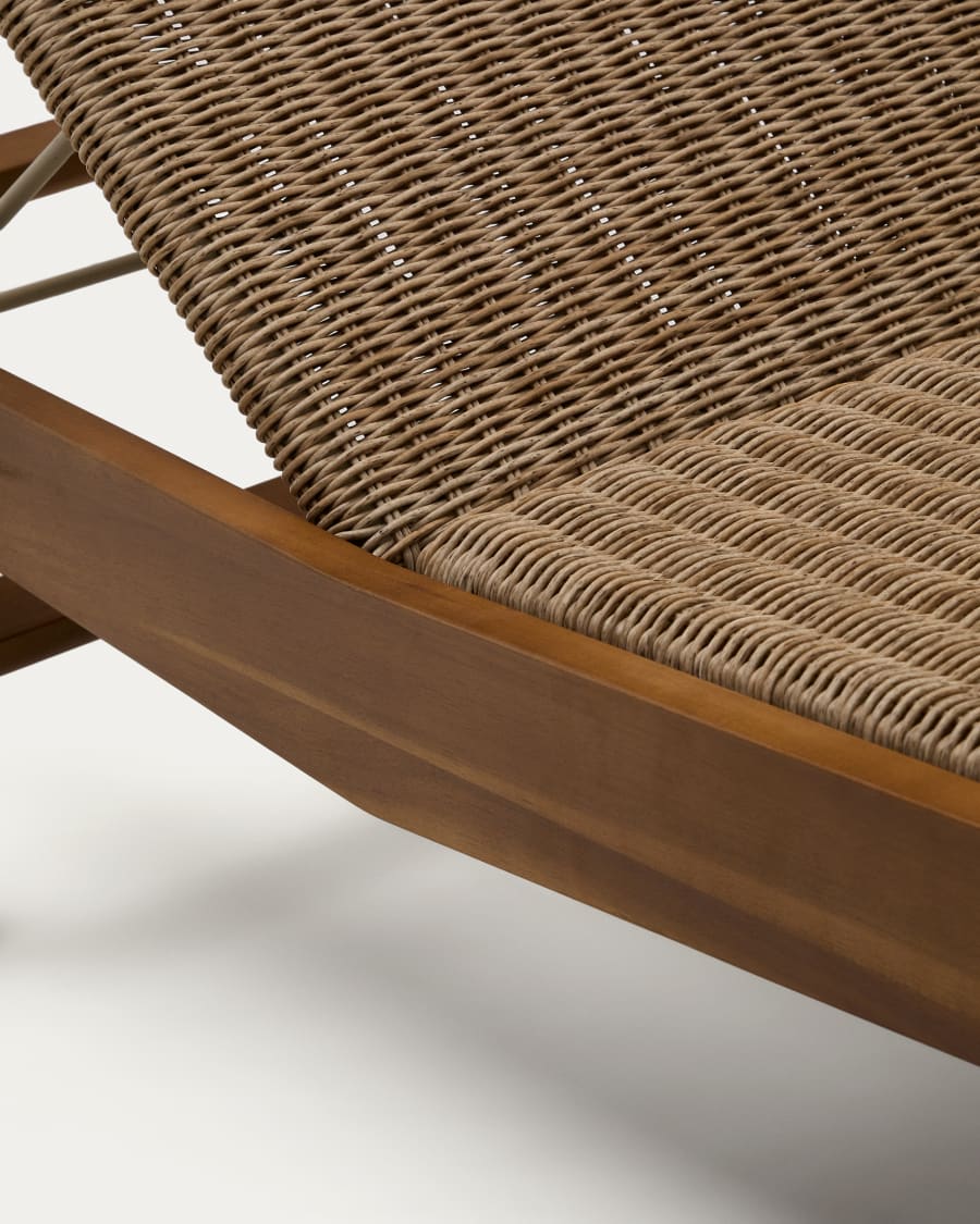 Itani sun lounger in FSC 100% solid acacia wood and synthetic rattan