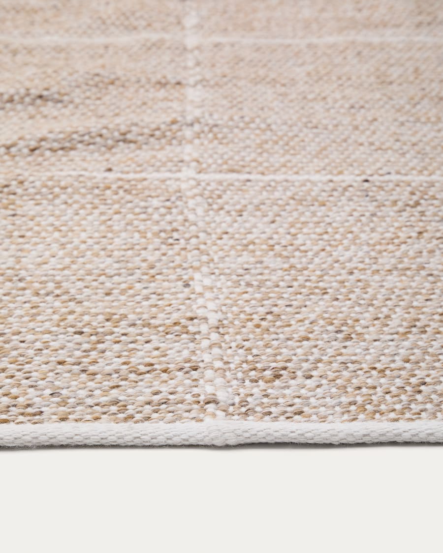 Rug Nalian 100% PET with beige checks 200 x 300 cm
