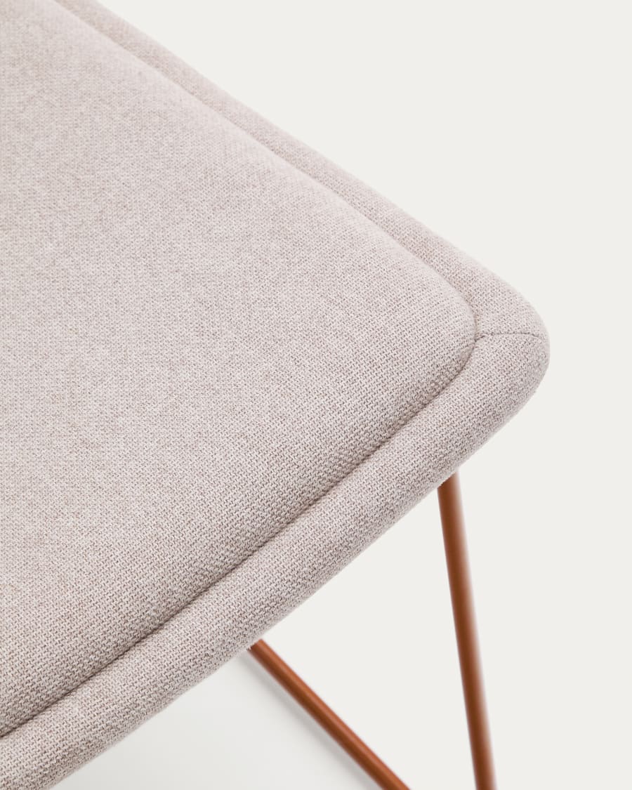 Zahara beige armchair with steel legs and FSC 100% terracotta finish
