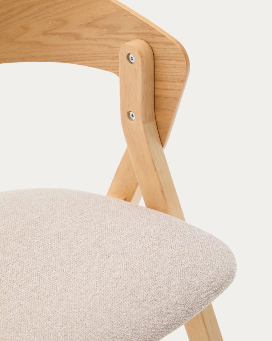 Godia chair made of ash veneer and solid rubber wood with a natural finish and beige chenille