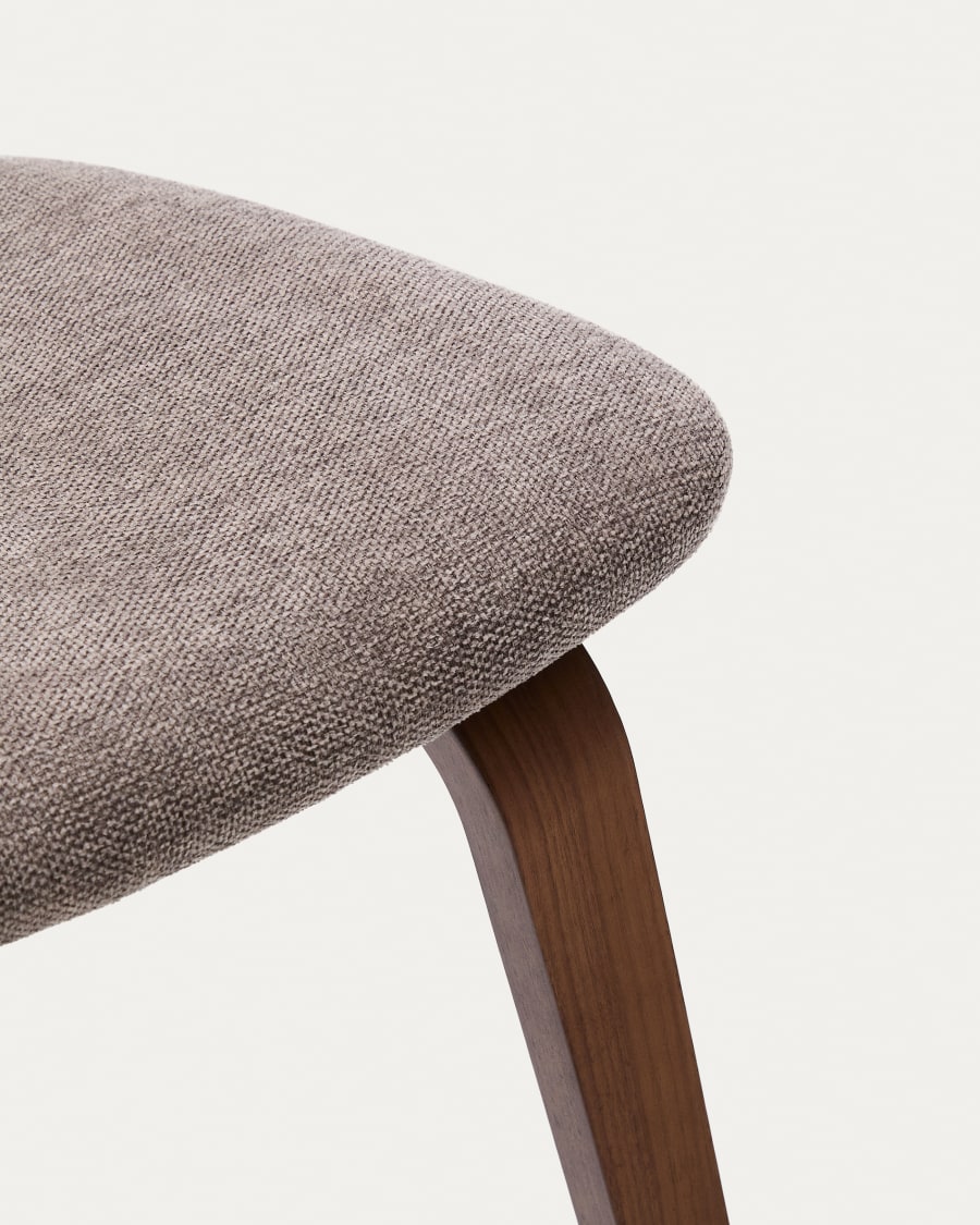 Gena chair in beige chenille with walnut veneer and rubberwood frame