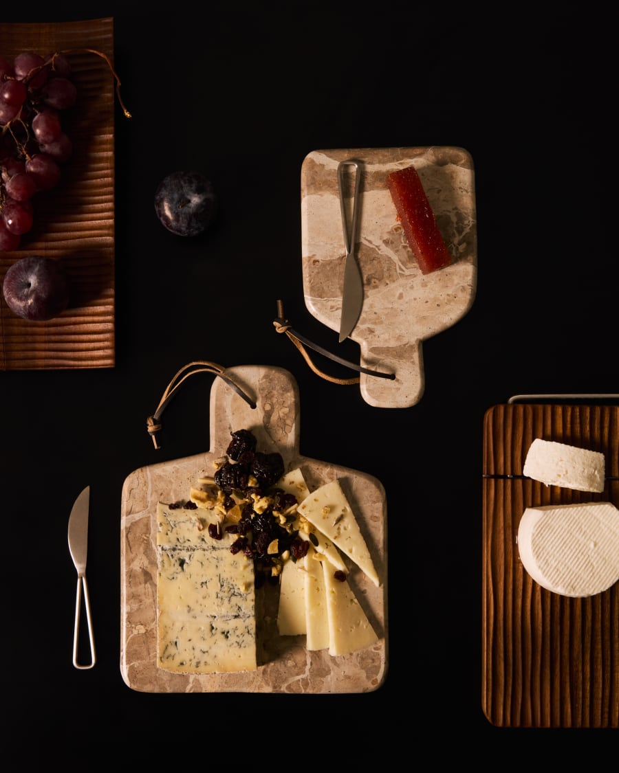 Suka large cutting board and beige marble knife set