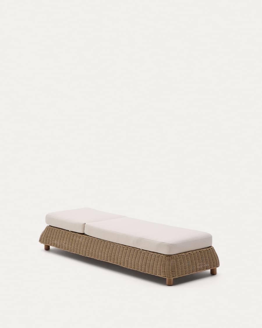 Meria sun lounger in synthetic rattan with FSC 100% solid acacia wood legs