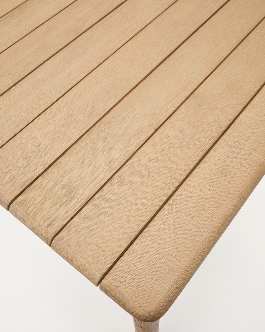 Sori table in FSC 100% solid acacia wood 135 x 135cm