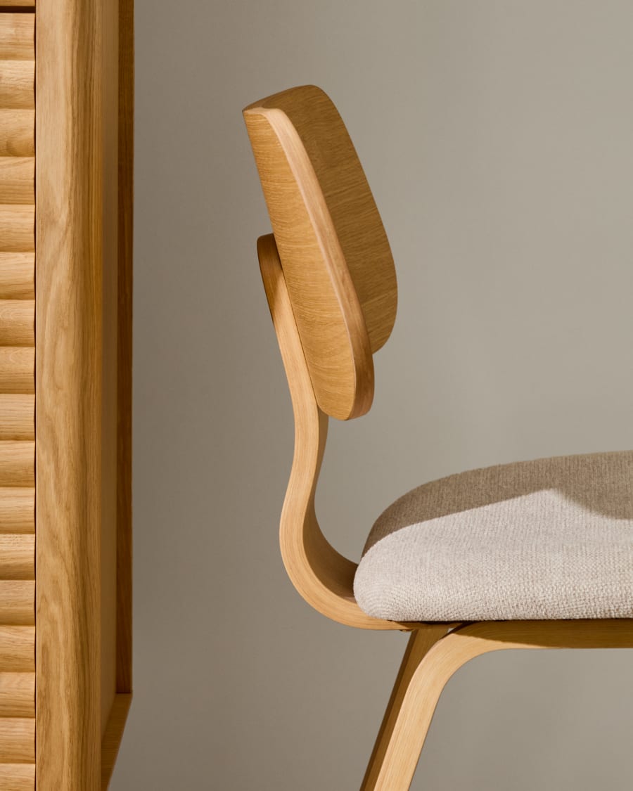 Gena chair in oak veneer and beige chenille