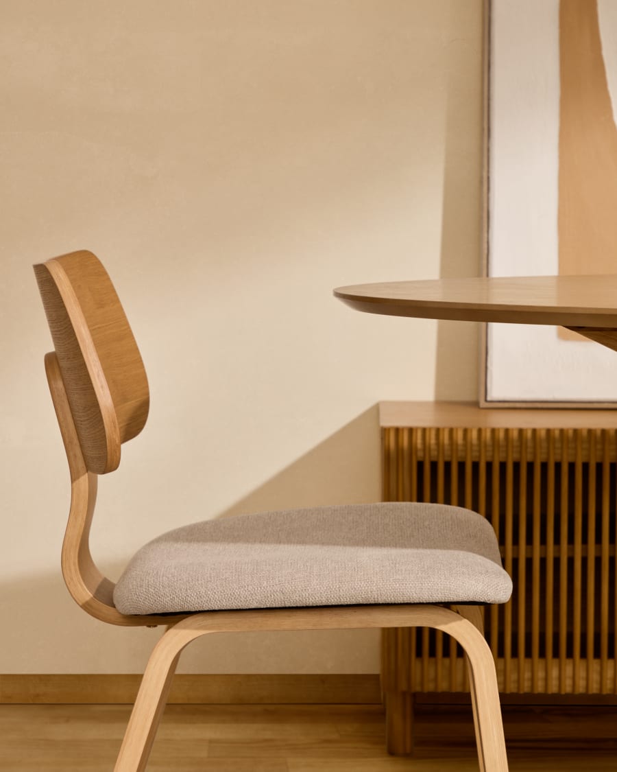 Gena chair in oak veneer and beige chenille