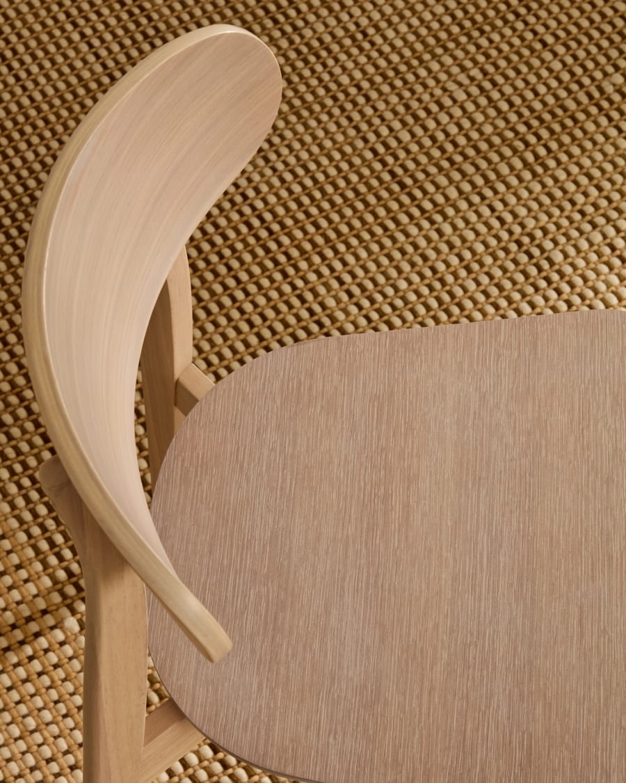 Safina chair in oak veneer and solid rubber wood