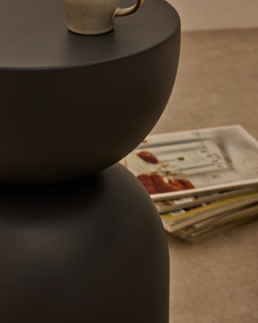 Side table Rachell made of metal with a grey painted finish Ø30 cm