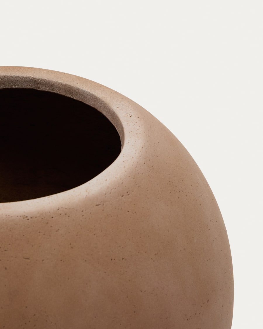 Solna terracotta-effect planter Ø66cm
