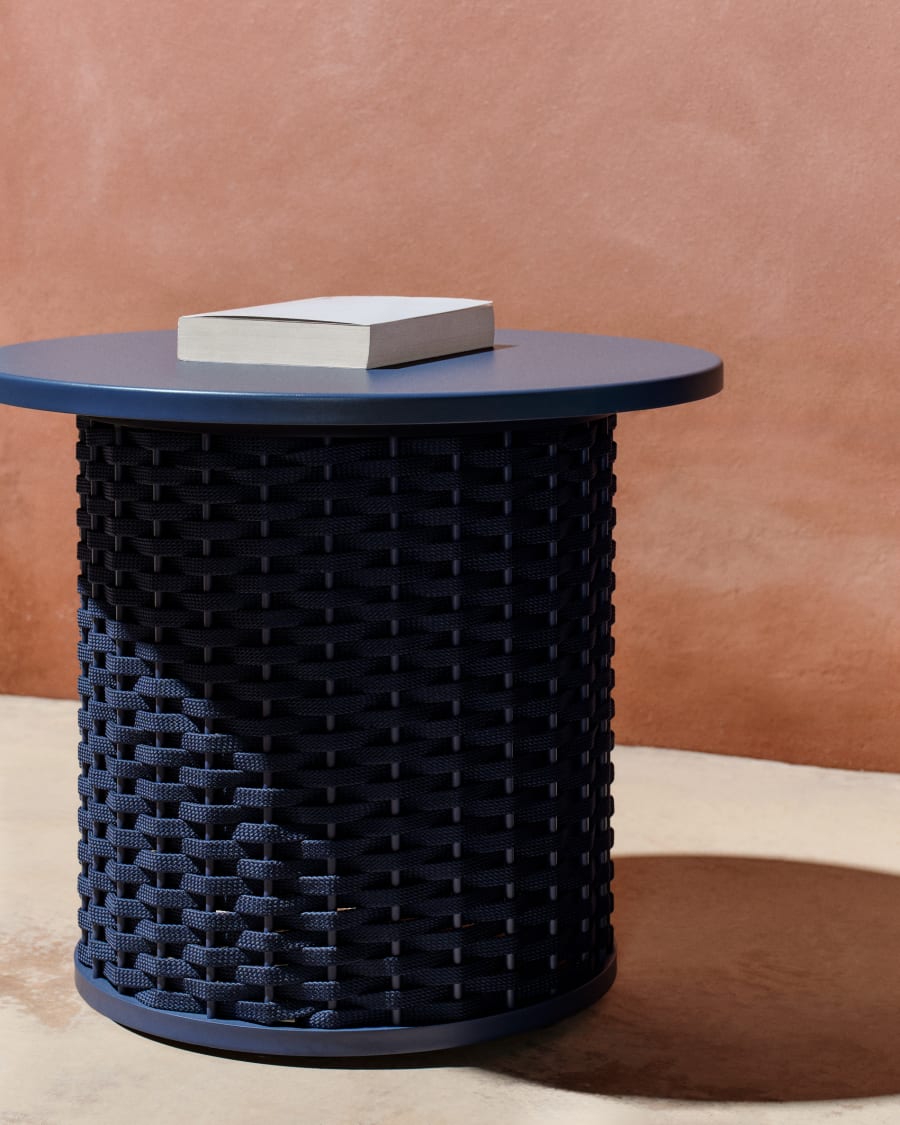 Sedalis outdoor side table in aluminium and blue rope cord Ø50cm