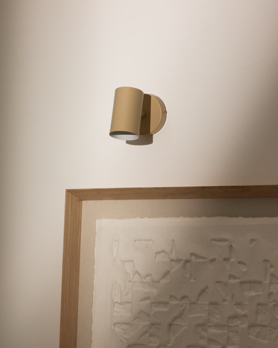Wandleuchte Manie aus Metall mit beigem, texturiertem Finish