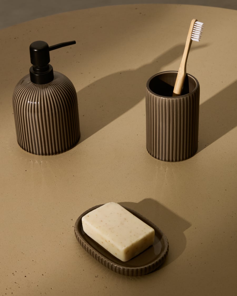 Selime brown stoneware soap dish