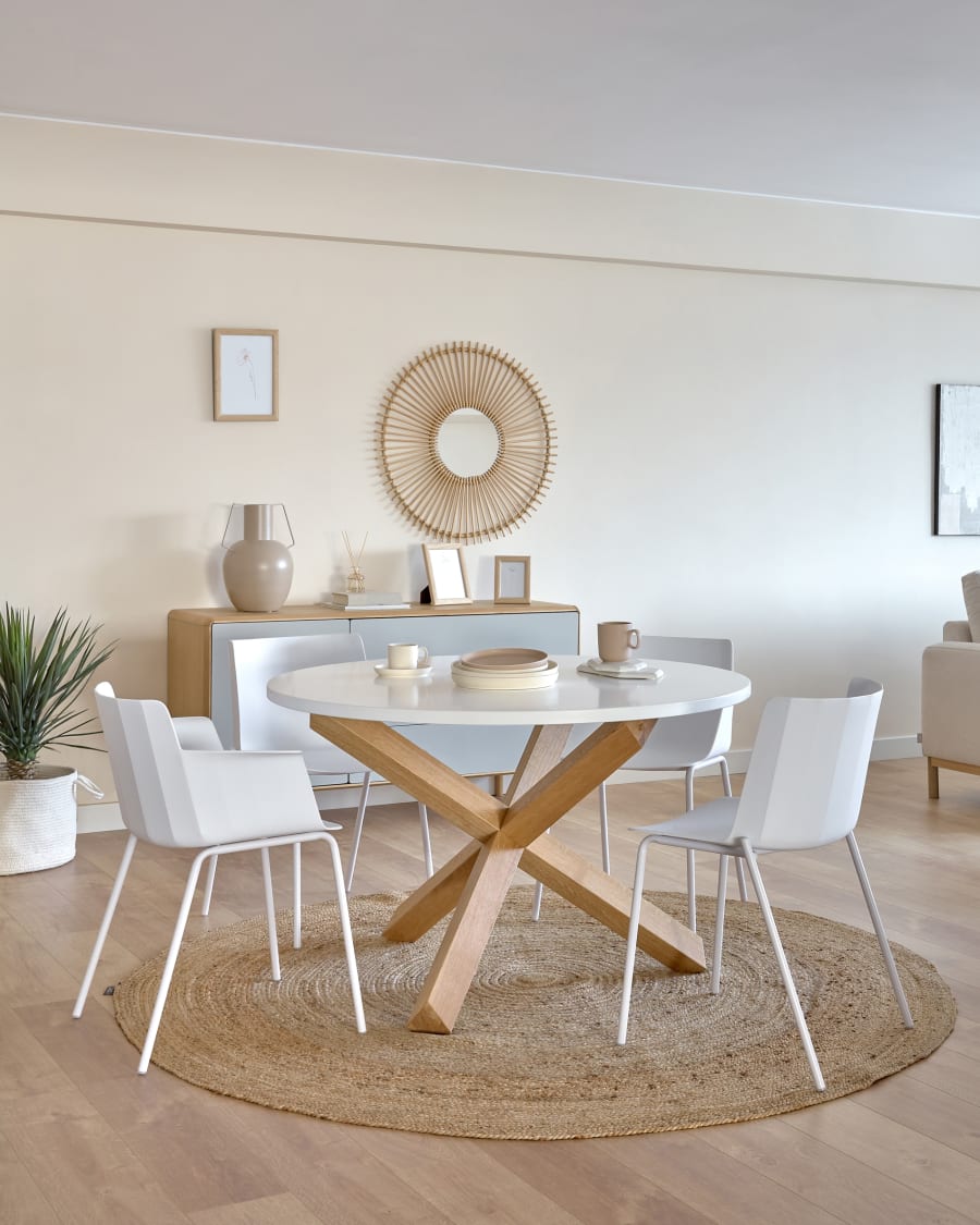 Outdoor Hannia white chair with armrests