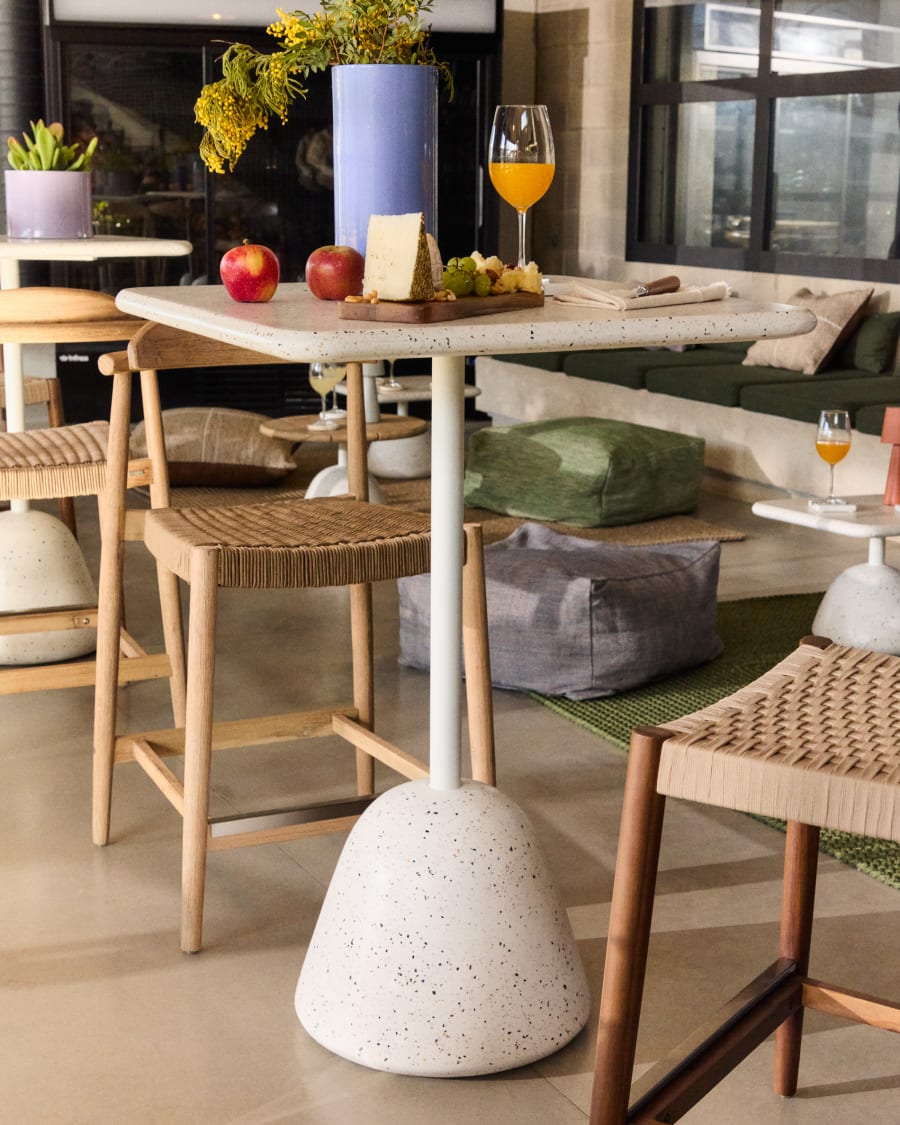 Saura high bar table in white terrazzo with a white terrazzo top, 95 x 70 x 70 cm