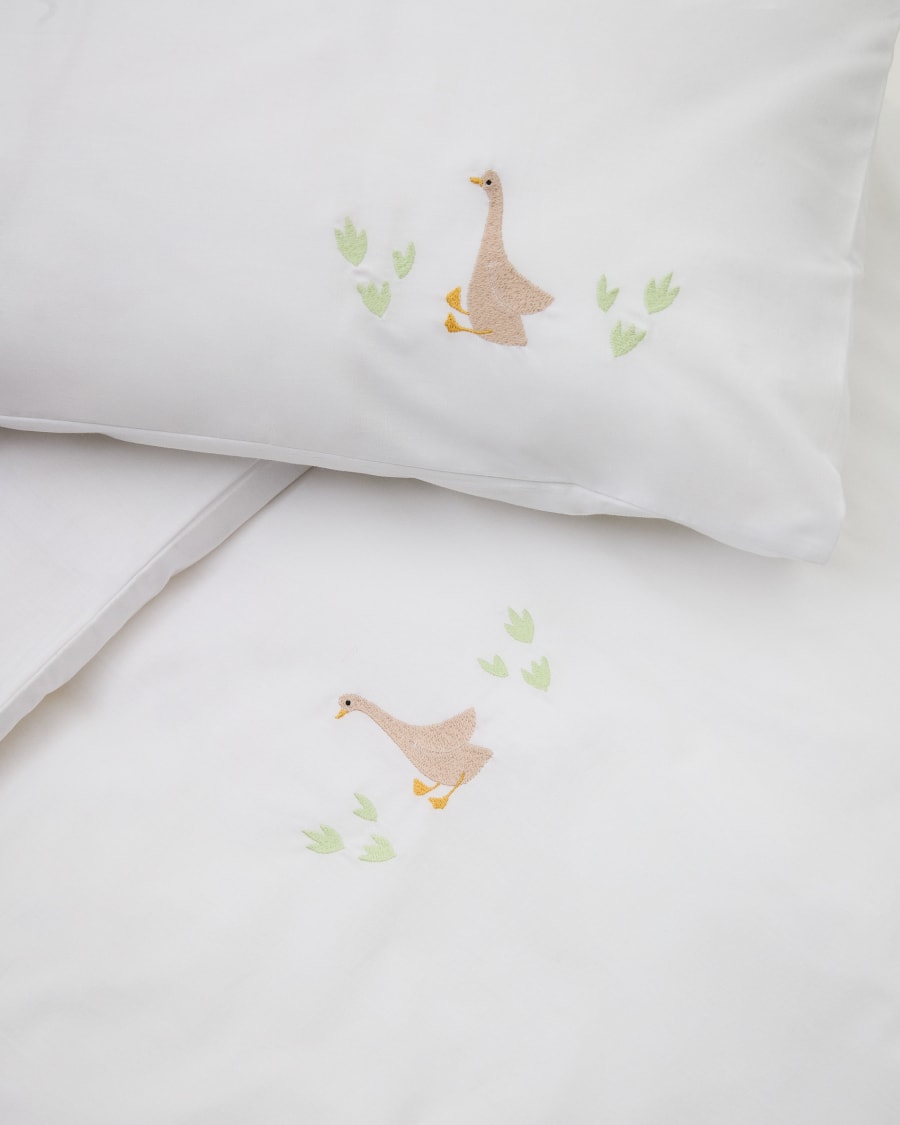 Milu set of duvet cover and pillow cases with embroidered goose for convertible cot and bed 70 x 140 cm
