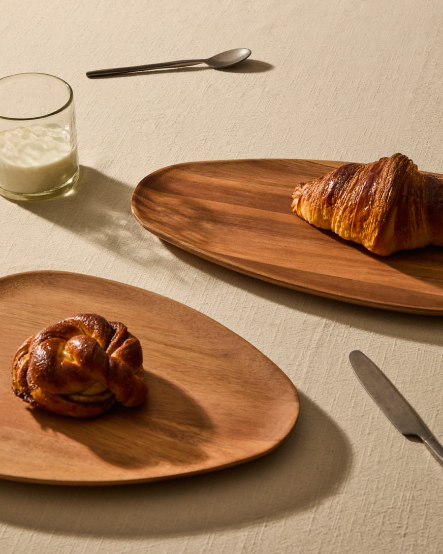 Nukha set of 2 serving boards in FSC 100% acacia wood