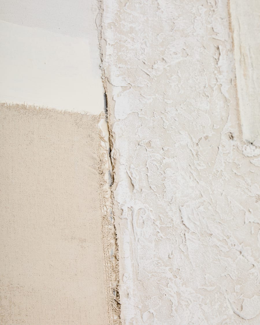 Pineda abstract canvas in white, 95 x 95 cm