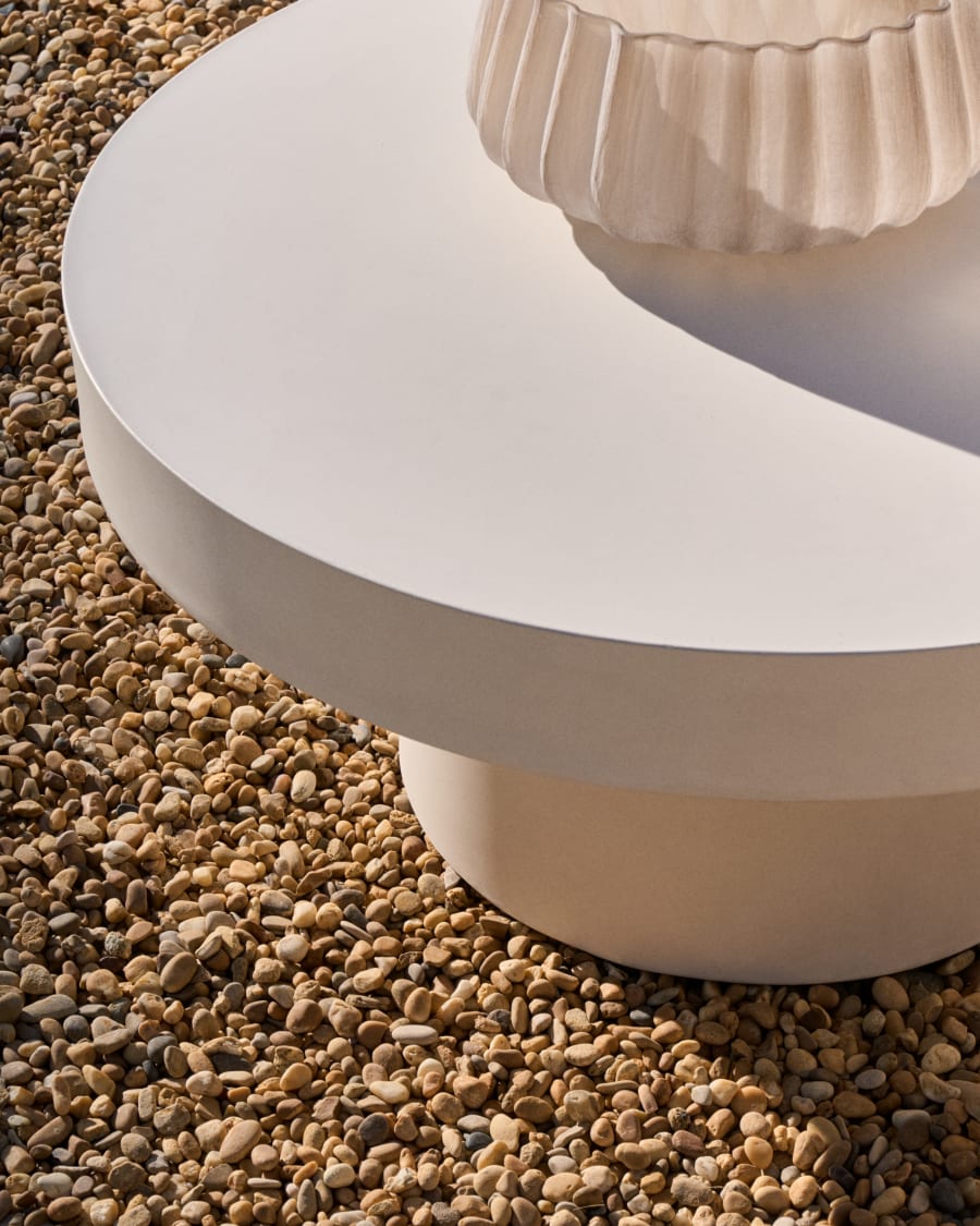 Aiguablava round coffee table in white cement, Ø 90 cm