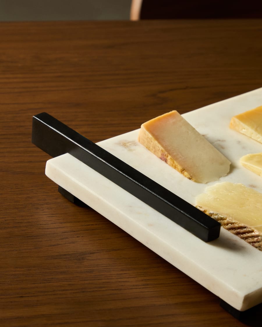 Vira serving board in white marble and black metal