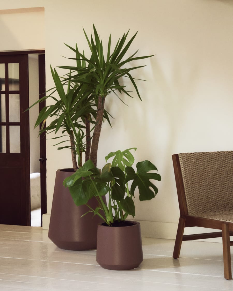 Calun maroon cement planter Ø 32cm