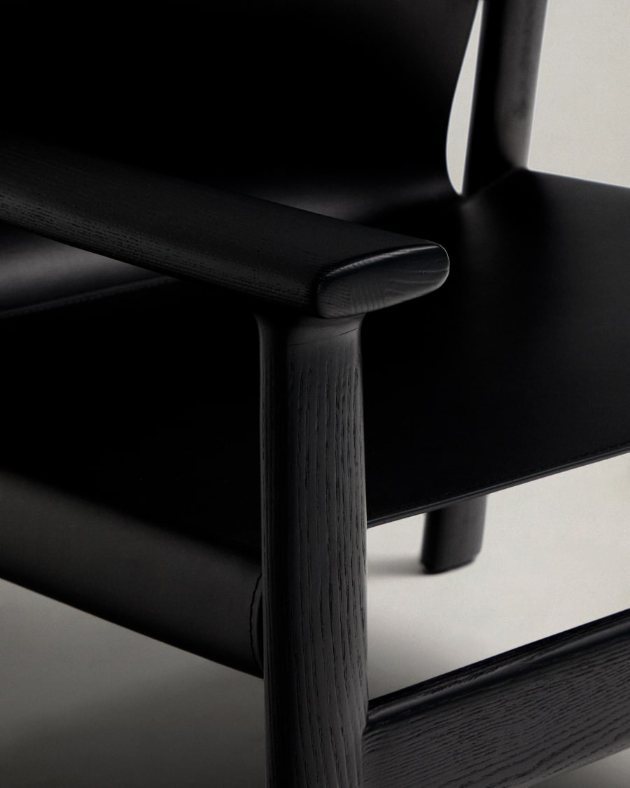 Jan armchair made of black recycled leather fibres and FSC 100% solid ash wood with black finish
