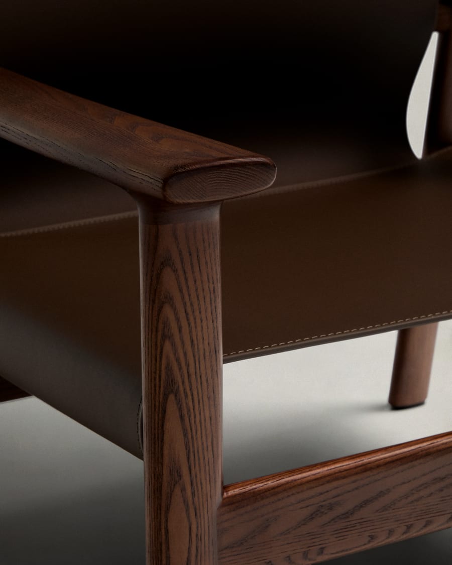 Jan armchair made of dark brown recycled leather fibres and FSC 100% solid ash wood with walnut-coloured finish