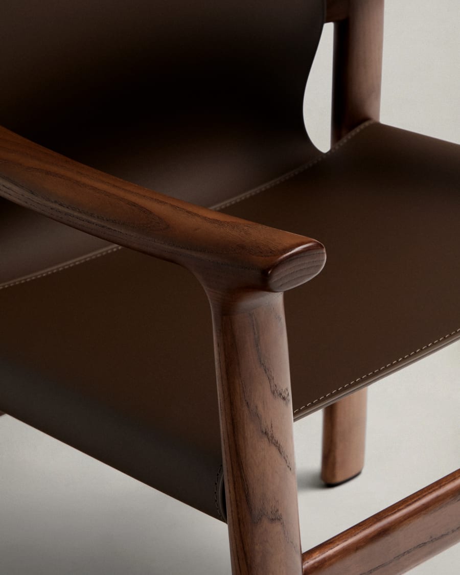 Jan chair made of dark brown recycled leather fibres and FSC 100% solid ash wood with walnut-coloured finish