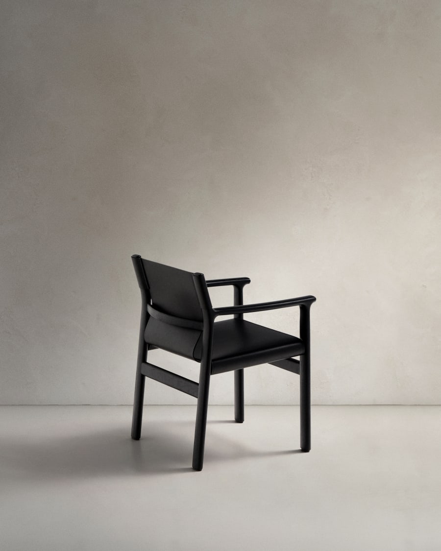 Jan chair made of black recycled leather fibres and FSC 100% solid ash wood with black finish