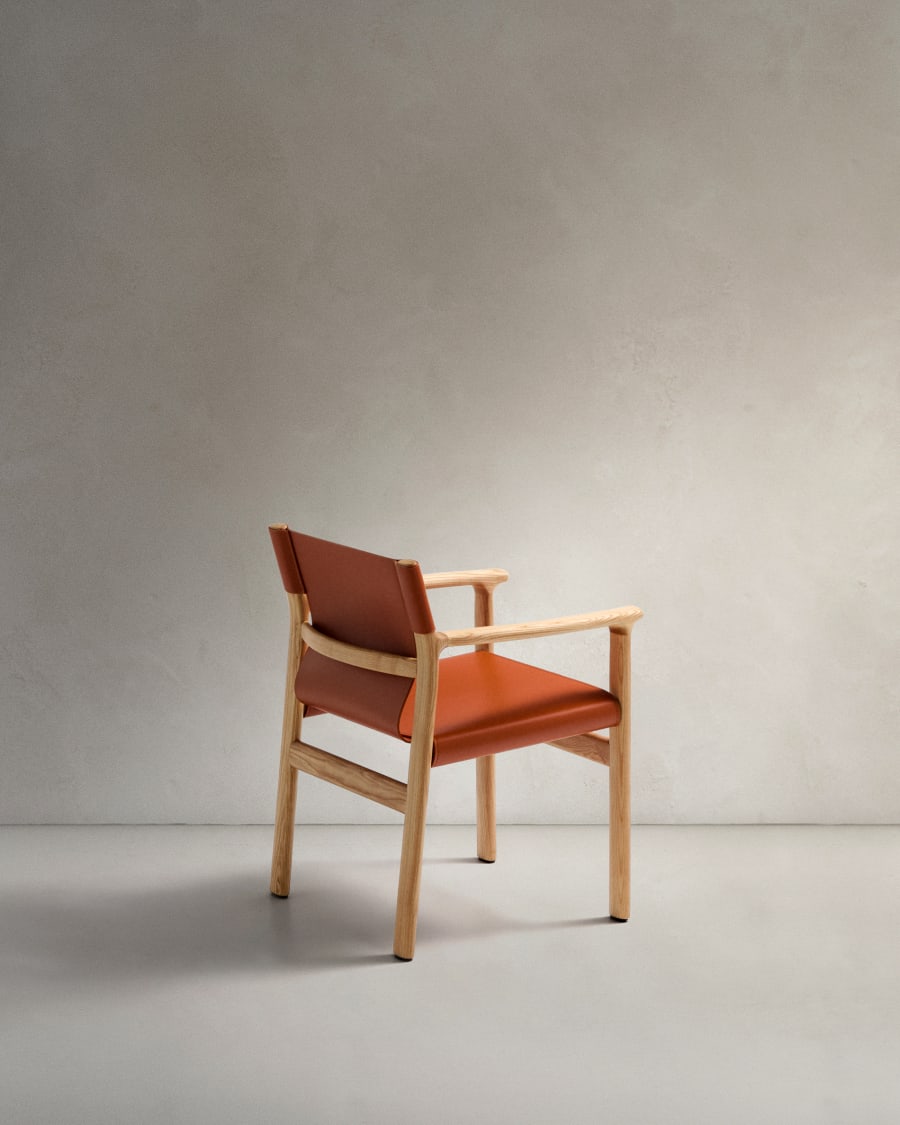 Jan chair made of light brown recycled leather fibres and FSC 100% solid ash wood with natural tone finish