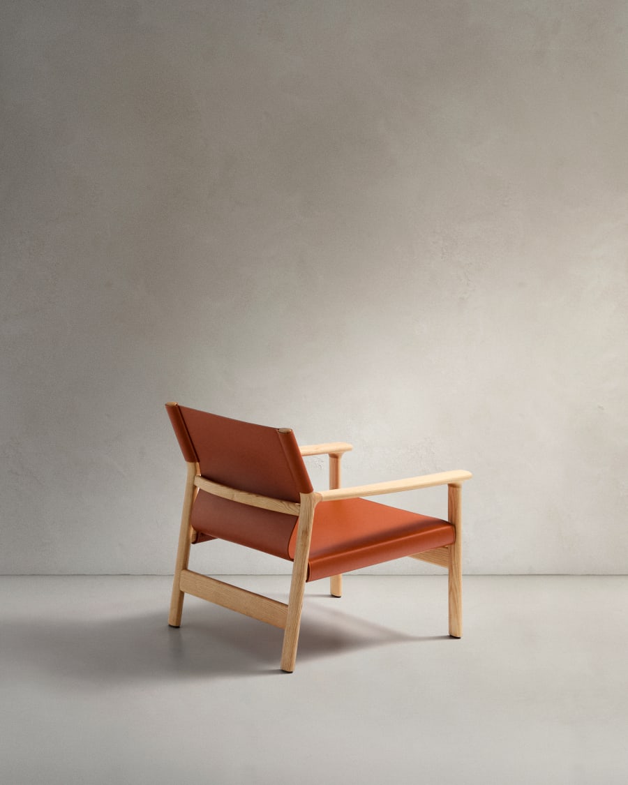 Jan armchair made of light brown recycled leather fibres and FSC 100% solid ash wood with natural tone finish