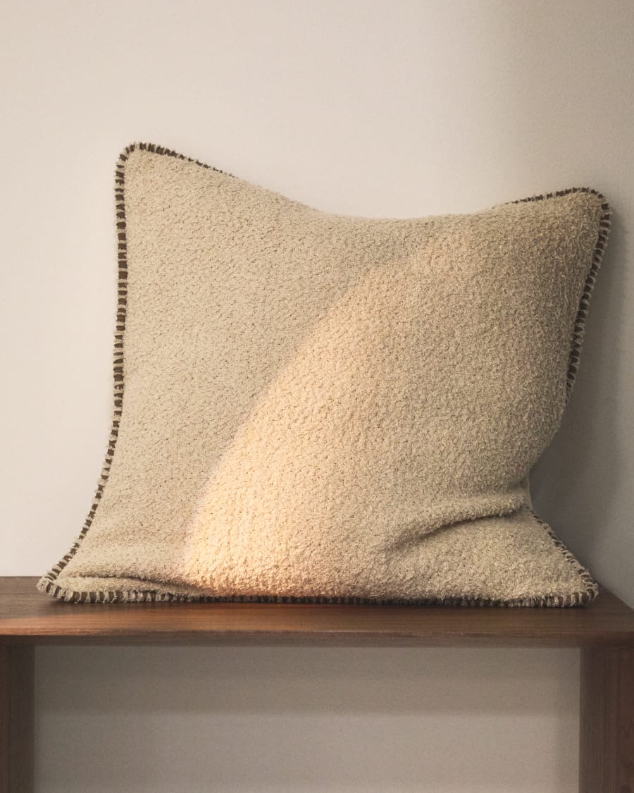 Housse de coussin Enari en coton beige avec liseré contrasté marron 50 x 50 cm