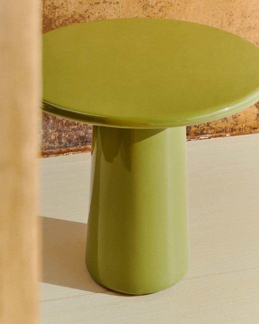 Albanella coffee table in cement with glossy green finish Ø65cm