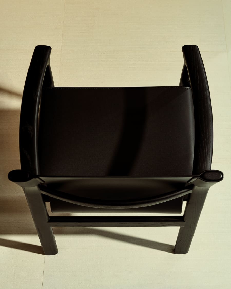 Jan chair made of black recycled leather fibres and FSC 100% solid ash wood with black finish
