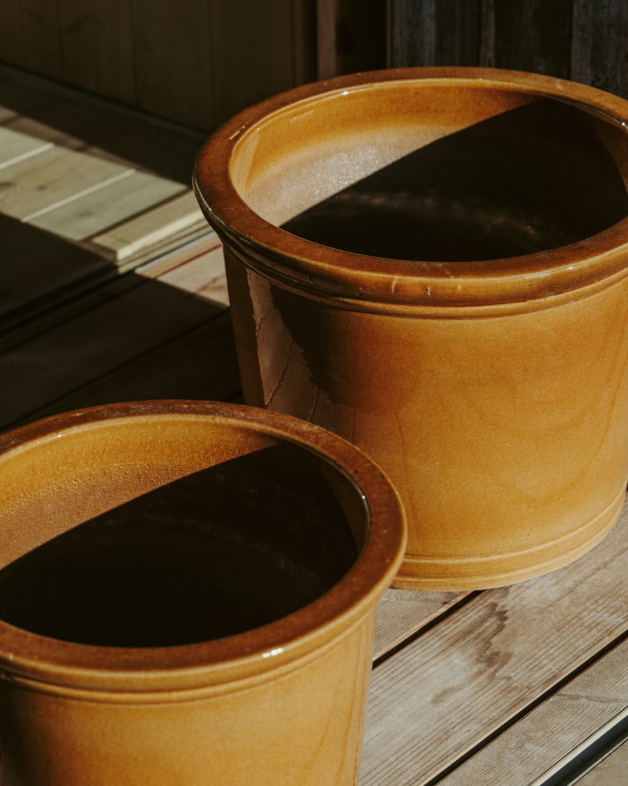 Ensemble Presili de 2 pots de fleurs en céramique, finition moutarde vernissée Ø 37 / 47 cm