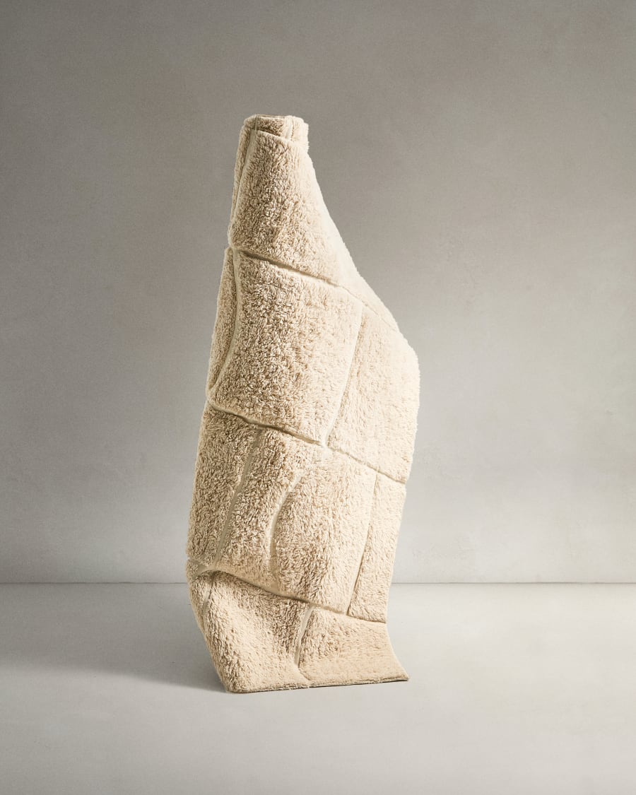 Nak ecru wool jacquard rug, 200 x 300 cm