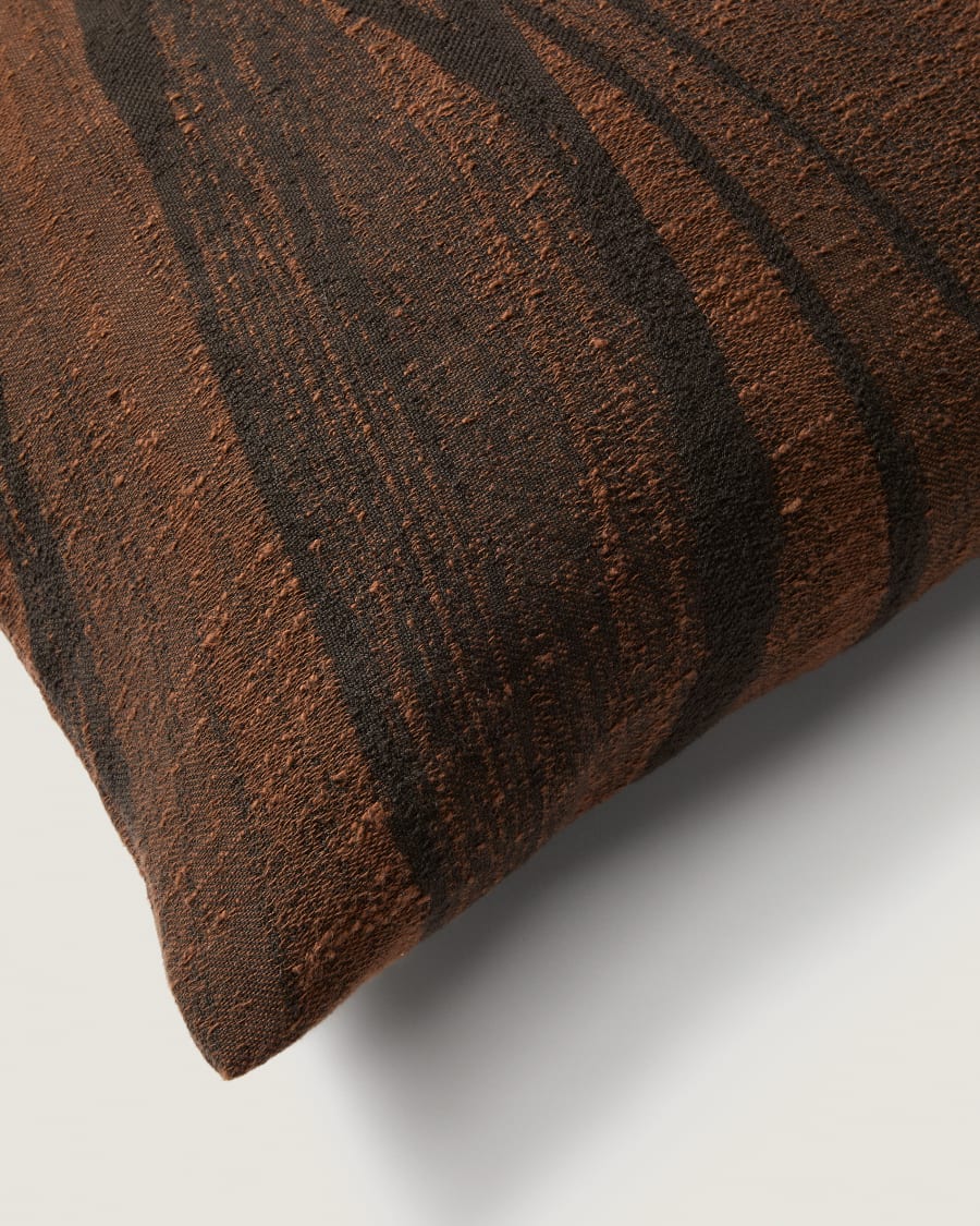 Housse de coussin Frilo en jacquard de coton et lin marron 50 x 50 cm