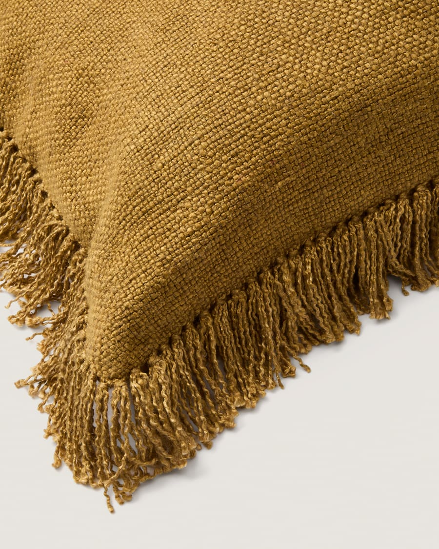 Housse de coussin Isel en chenille moutarde avec franges 50 x 50 cm