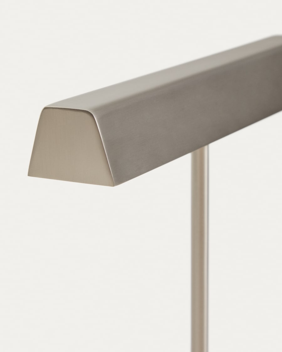 Tischlampe Lynor aus gebürstetem Metall mit schwarzem Marmorsockel