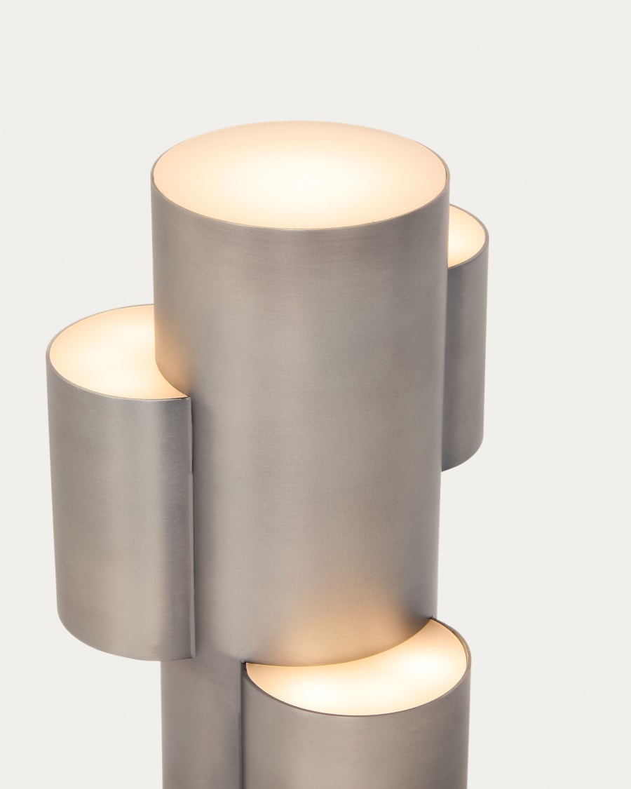 Tragbare LED-Tischlampe Adrina aus hellgrauem Metall mit gebürstetem Finish